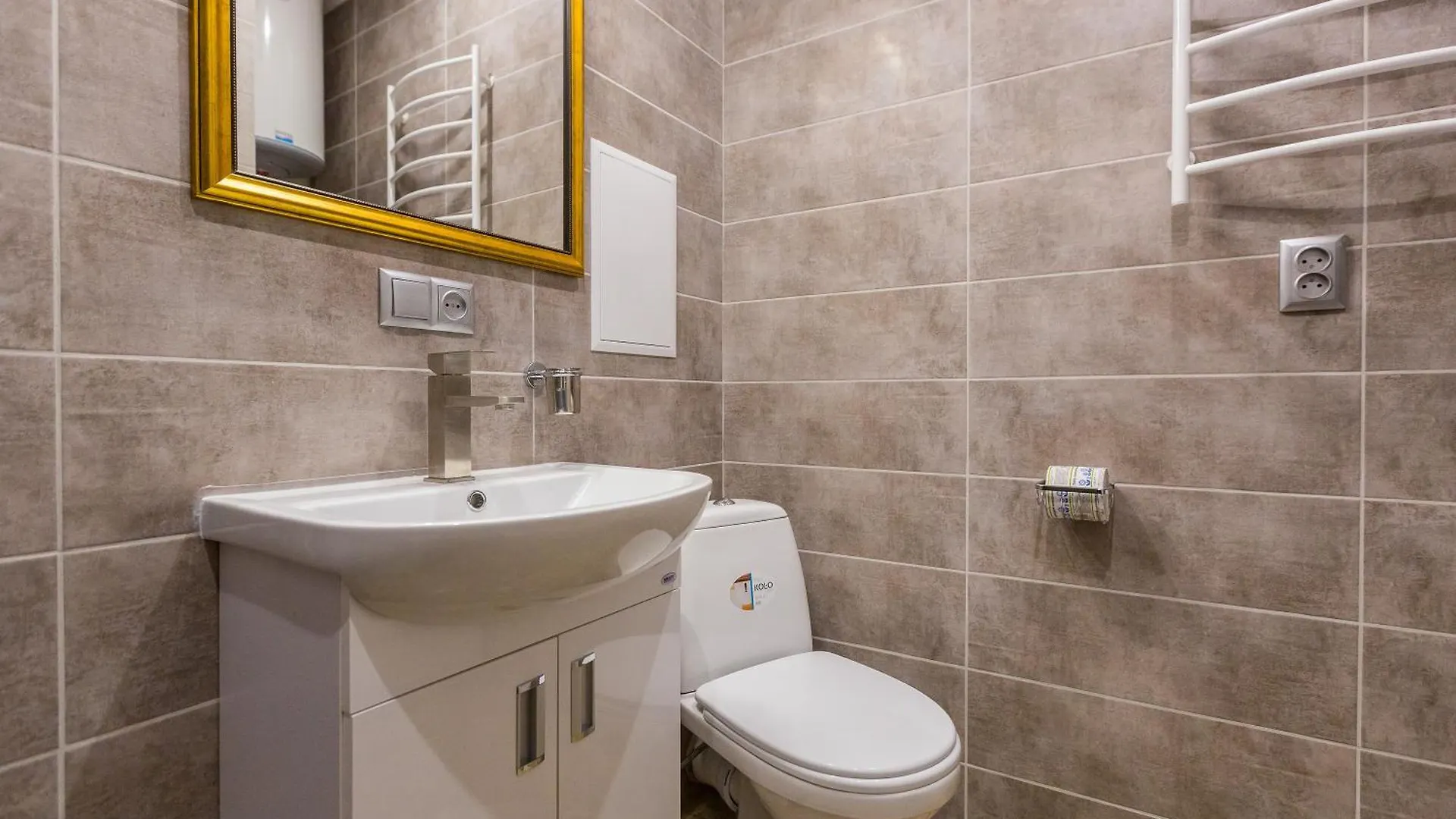 Нова Квартира Студія Біля Ж/Д Вокзалу На Вул. Городоцькій Lwów Apartament